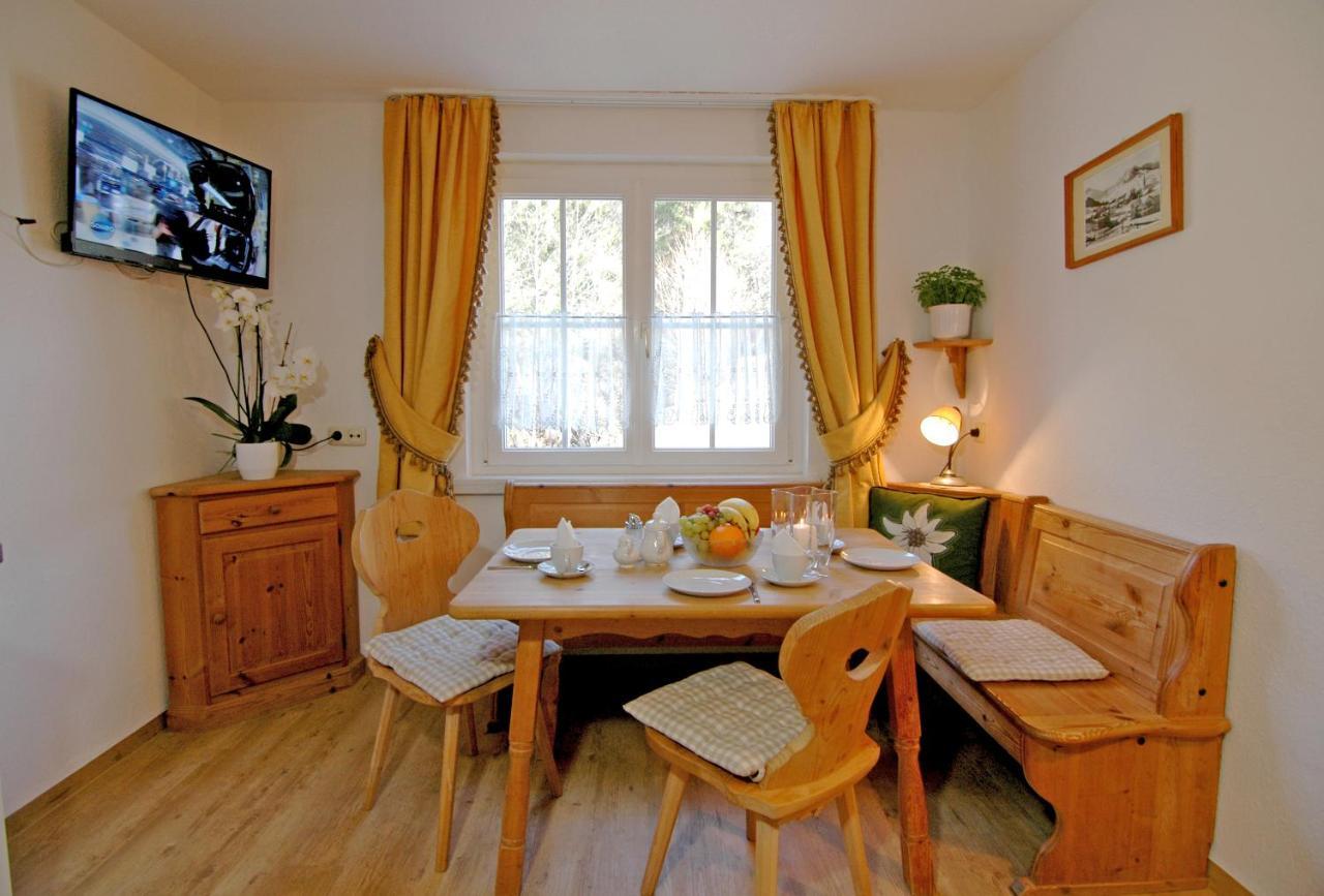 Ferienhaus Ahorn Mittelberg Exterior foto